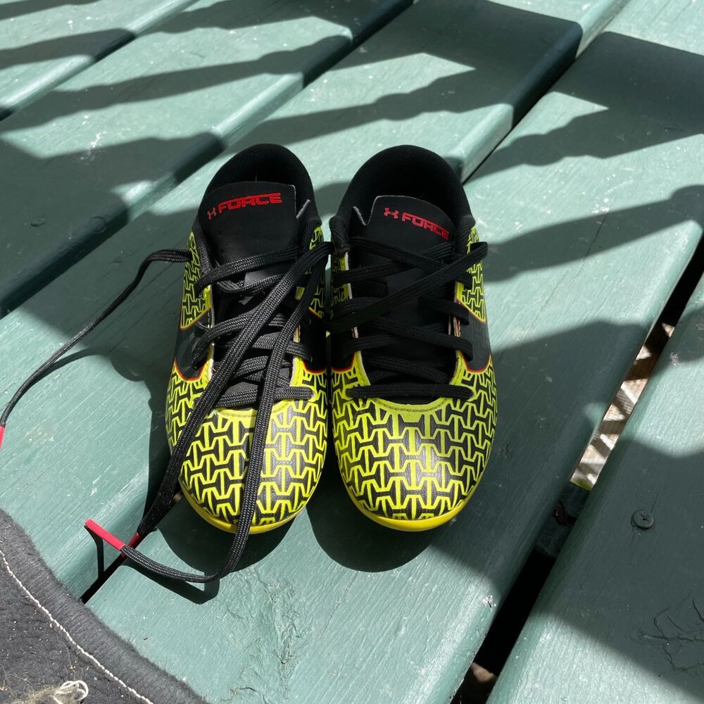 Under Armour H-FORCE Soccer Cleats – Size 11K